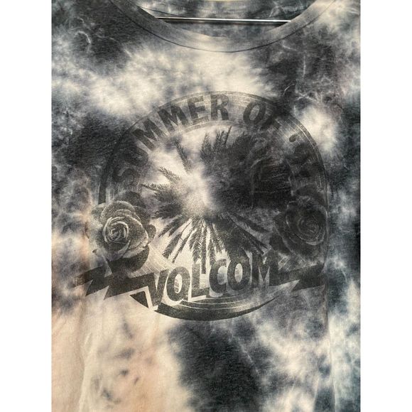 Volcom XL Blue and white tie-dye shirt used - Picture 2 of 4